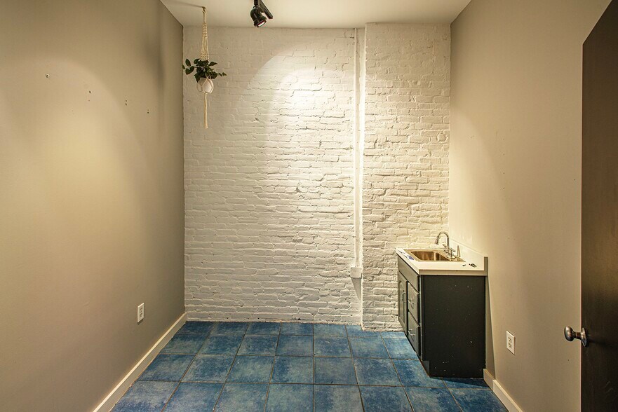 More Photos Of 140 Main St, Northampton Office For Lease