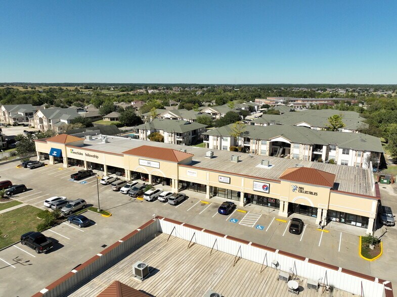 More Photos Of 19786 Highway 105 W, Montgomery Storefront For Sale