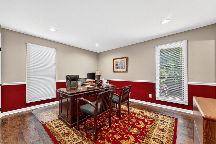 More Photos Of 79 S Maple Ave, Marlton Office For Sale