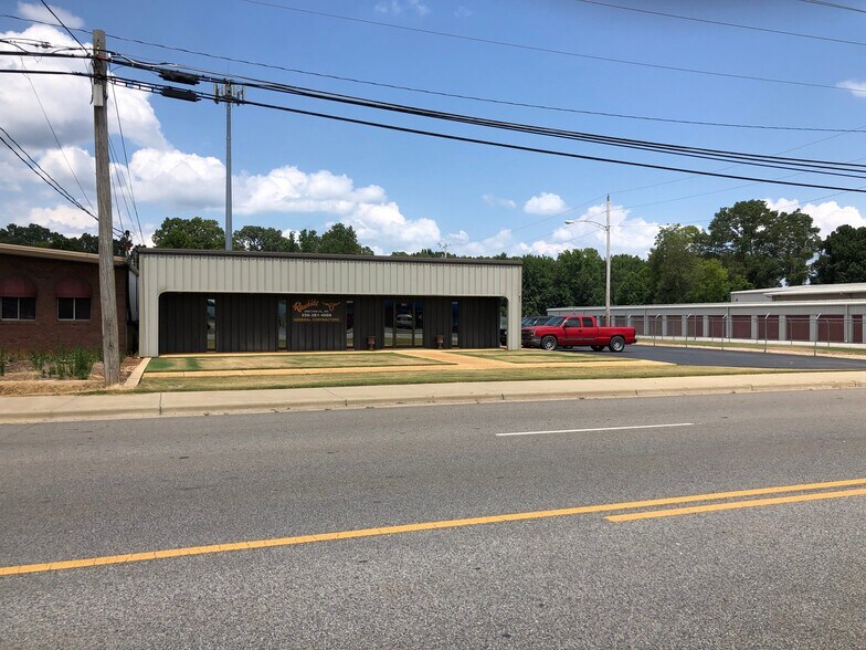 More Photos Of 2821 Avalon Ave, Muscle Shoals Warehouse For Lease