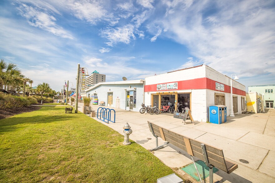 More Photos Of 12 N Pavilion Ave, Carolina Beach Storefront Retail Office For Sale