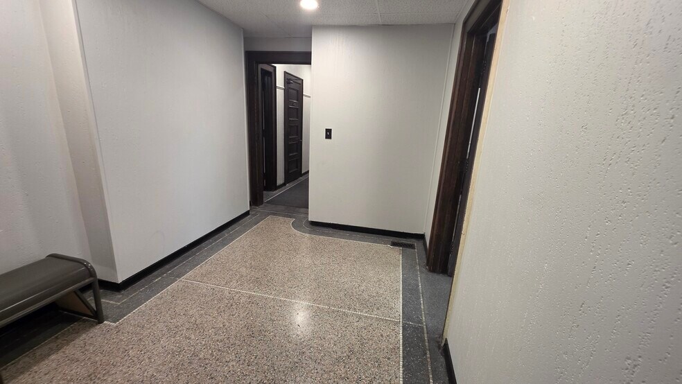 More Photos Of 91 Cass Ave, Mount Clemens Office For Sale
