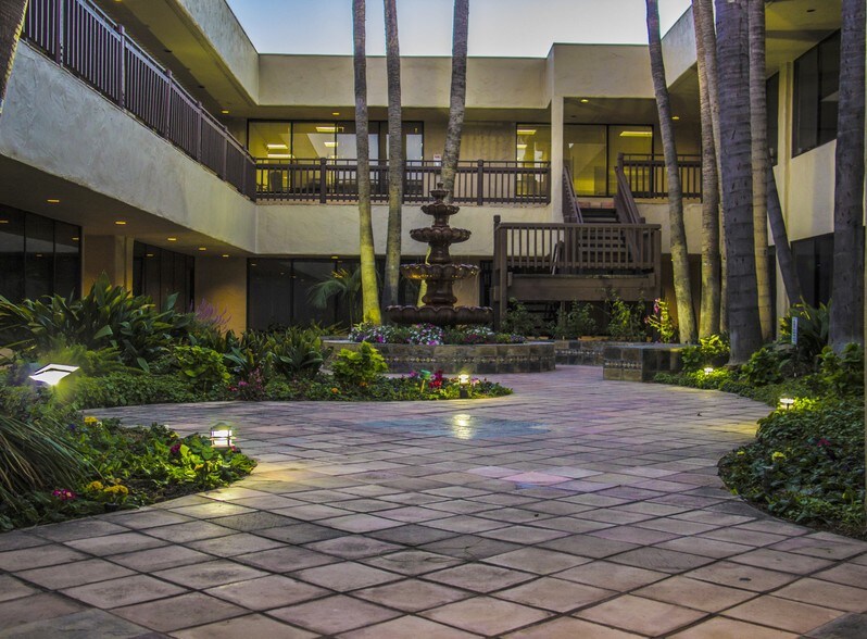 More Photos Of 28720 Canwood St, Agoura Hills Office For Lease