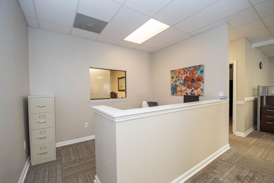 More Photos Of 14 Brown St, Newnan Office For Sale