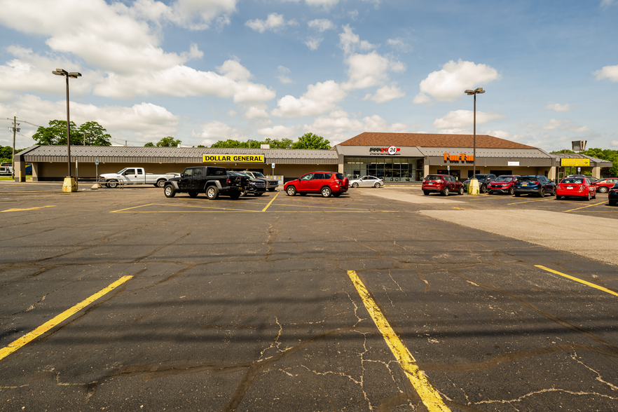 Primary Photo Of 410 N 2nd St, Niles Storefront Retail Office For Sale