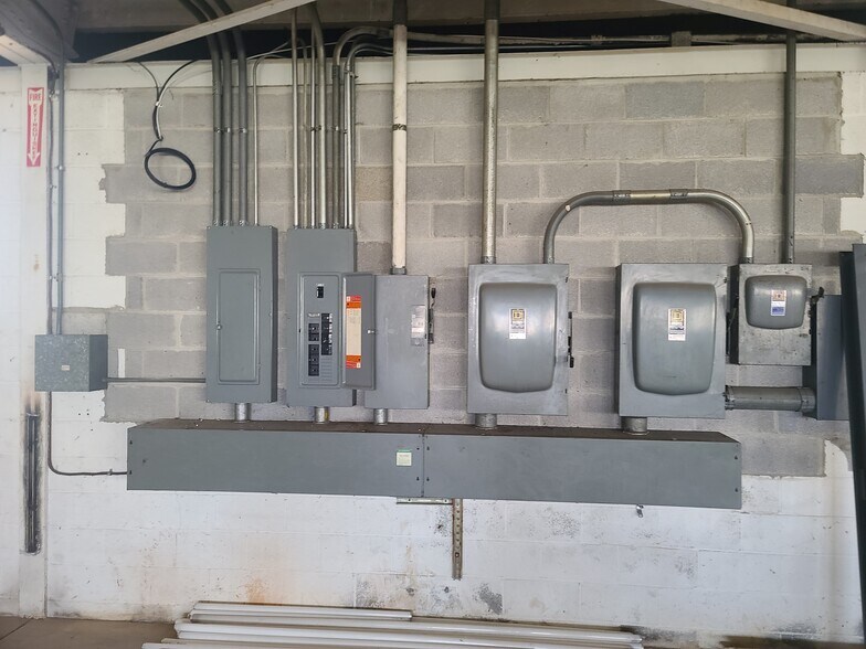 More Photos Of 4800 Green Valley Rd, Union Bridge Warehouse For Lease