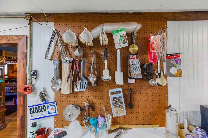 More Photos Of 24200 MO-45, Rushville Flex For Sale