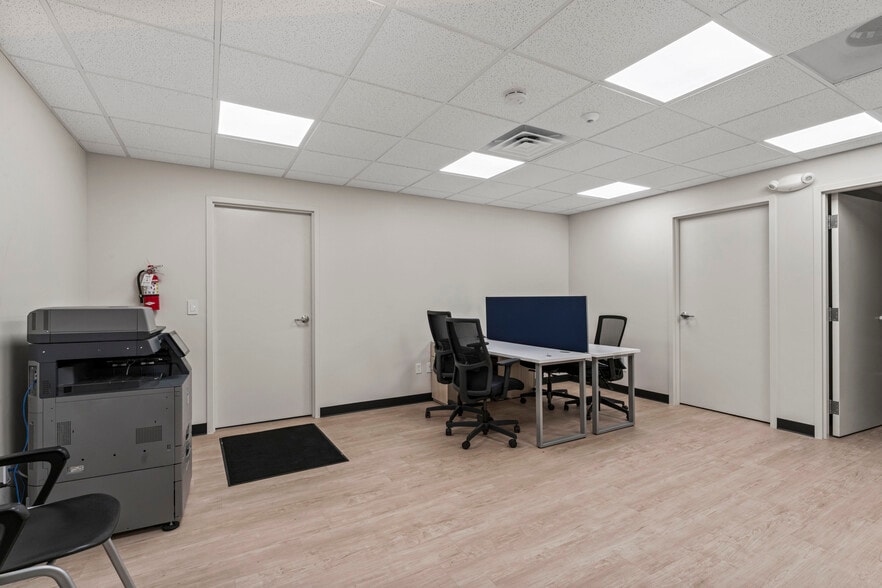 More Photos Of 4600 E Martha Truman Rd, Grandview Warehouse For Lease