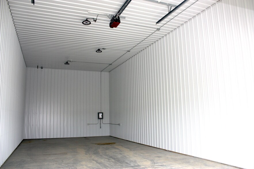 More Photos Of 12340 Eaton Commerce Pky, Columbia Station Office For Lease