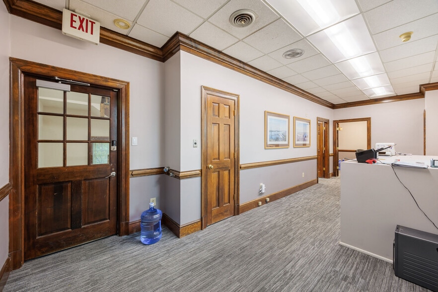 More Photos Of 16 S 2nd St, Richmond Office For Lease