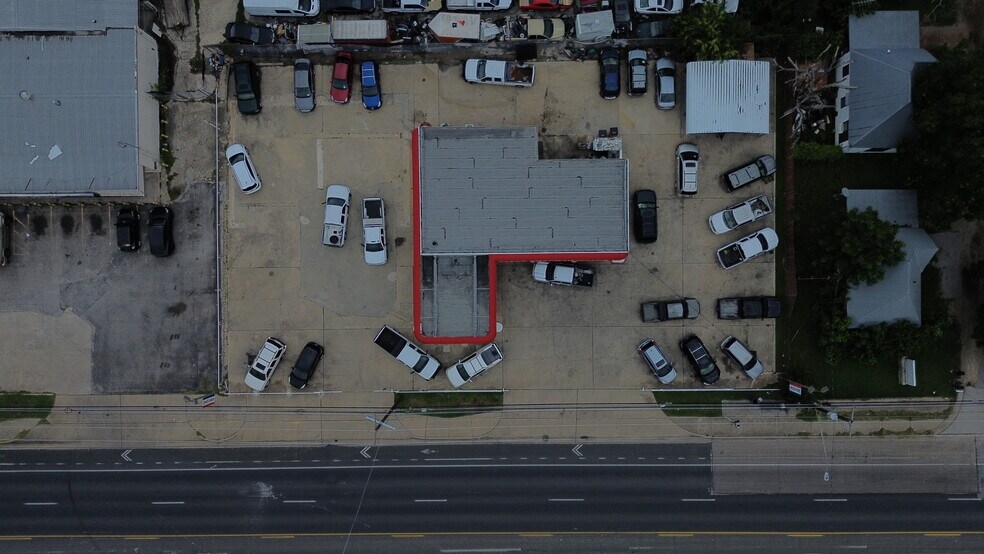 More Photos Of 4712 S Congress Ave, Austin Auto Dealership For Sale