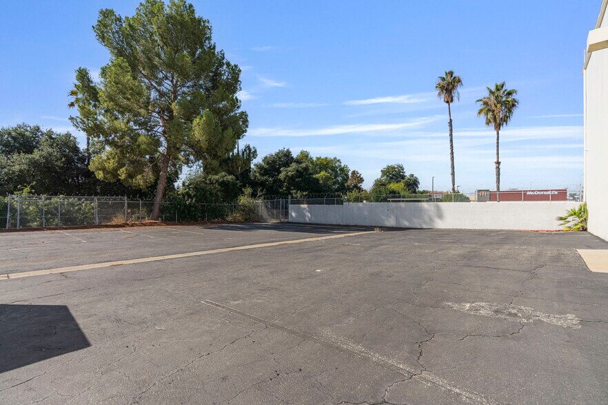 More Photos Of 3106 E Garvey Ave, West Covina Service For Sale