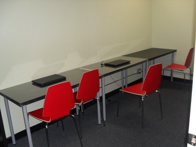 More Photos Of 4640-4650 Oakton St, Skokie Storefront For Lease