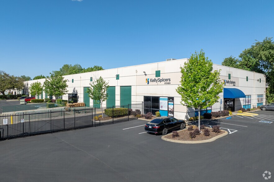 More Photos Of 1099 Vine St, Sacramento Warehouse For Lease