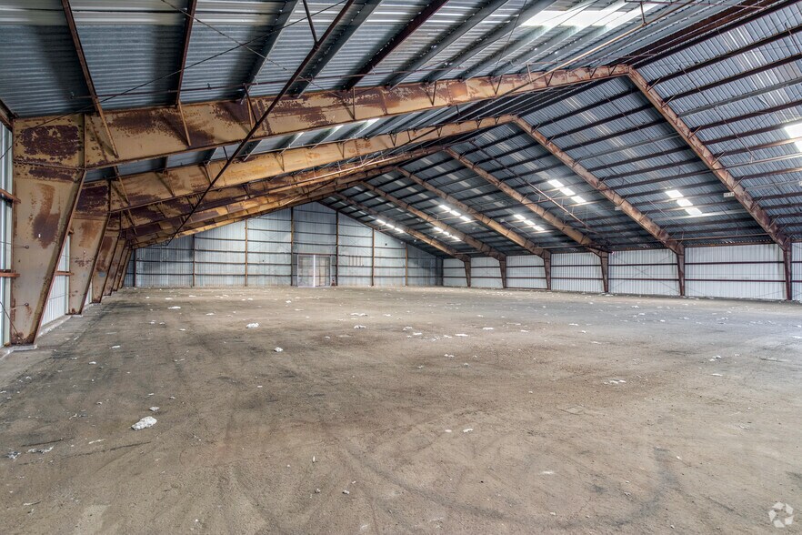 More Photos Of 5220 N 51st Ave, Glendale Unknown For Lease