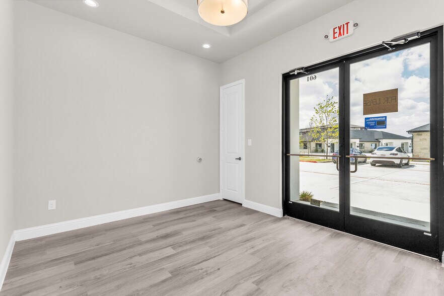 More Photos Of 6000 Alma Rd, McKinney Office For Lease