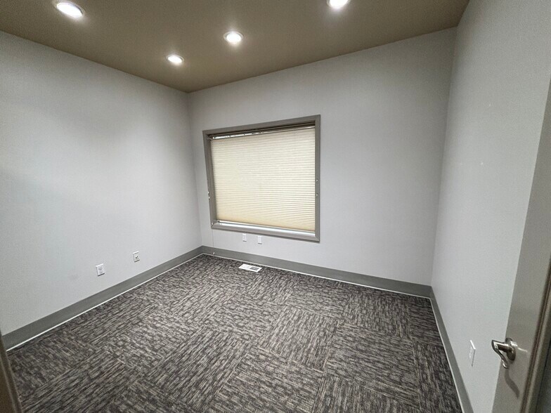 More Photos Of 1515-1535 Liberty St SE, Salem Medical For Lease