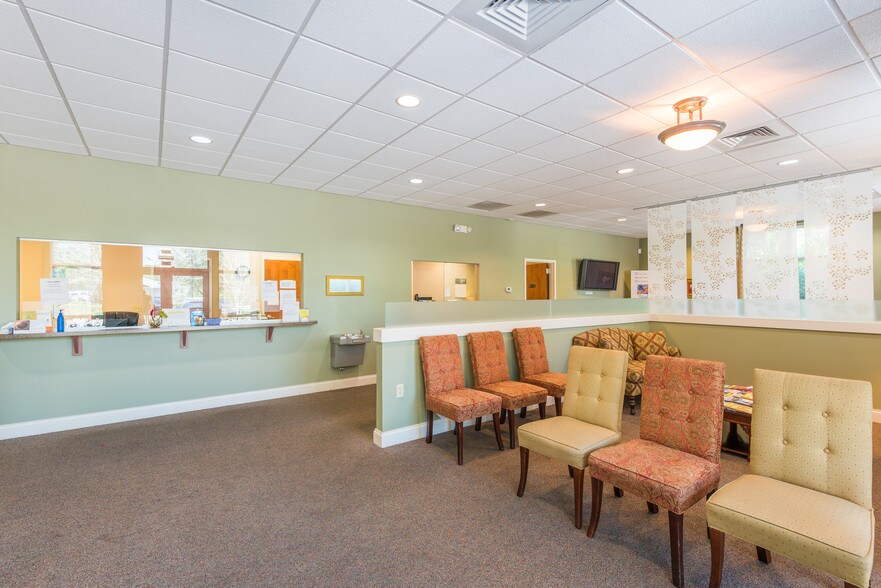 More Photos Of 897 Von Kolnitz Rd, Mount Pleasant Medical For Lease