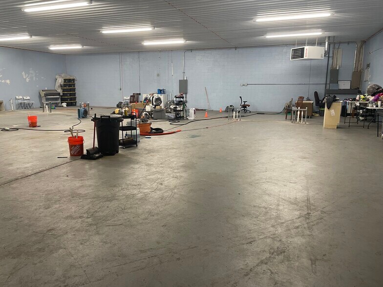 More Photos Of 604 Otis Dr, Dover Light Distribution For Lease