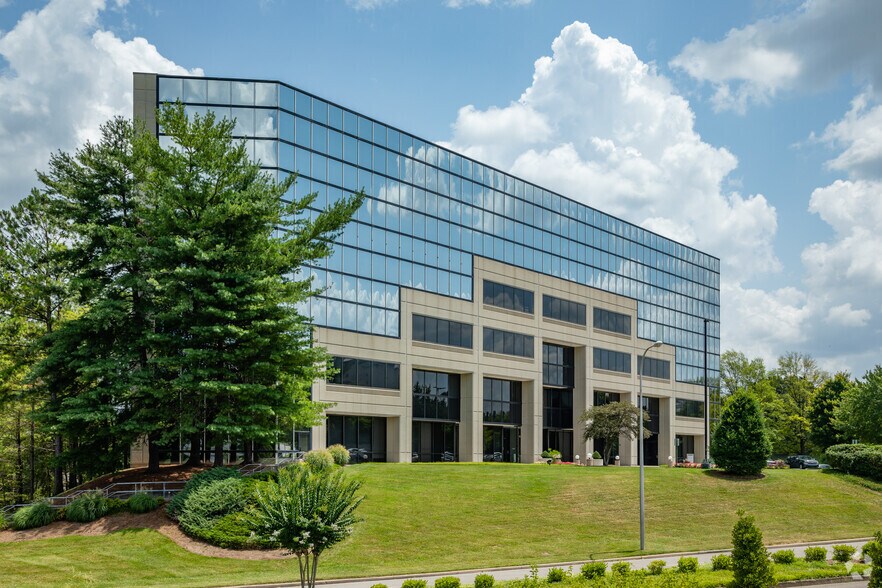 More Photos Of 15 Century Blvd, Nashville Office For Lease