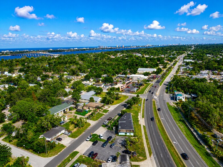 More Photos Of 305 N US Highway 1, Ormond Beach Auto Dealership For Sale