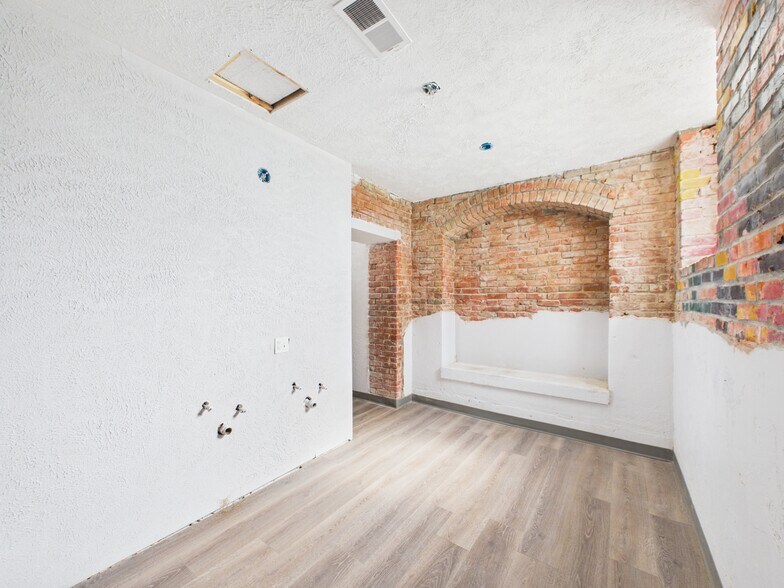 More Photos Of 220 E 6th St, Minden Office Residential For Sale