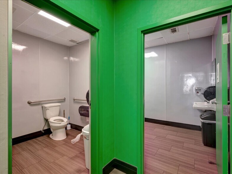 More Photos Of 3415 South St, Nacogdoches Fast Food For Sale