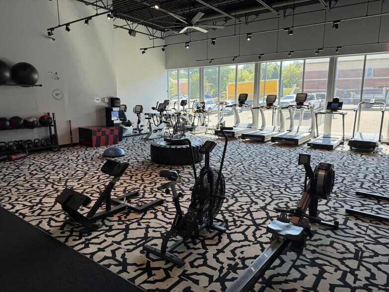 More Photos Of 68120 Tinmar Dr, Saint Clairsville Health Club For Lease