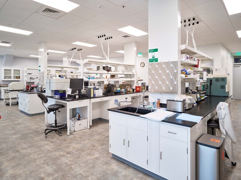 More Photos Of 5370 Alhambra Ave, Los Angeles Research And Development For Lease