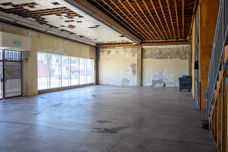 More Photos Of 7312-7318 S Western Ave, Los Angeles Auto Repair For Sale