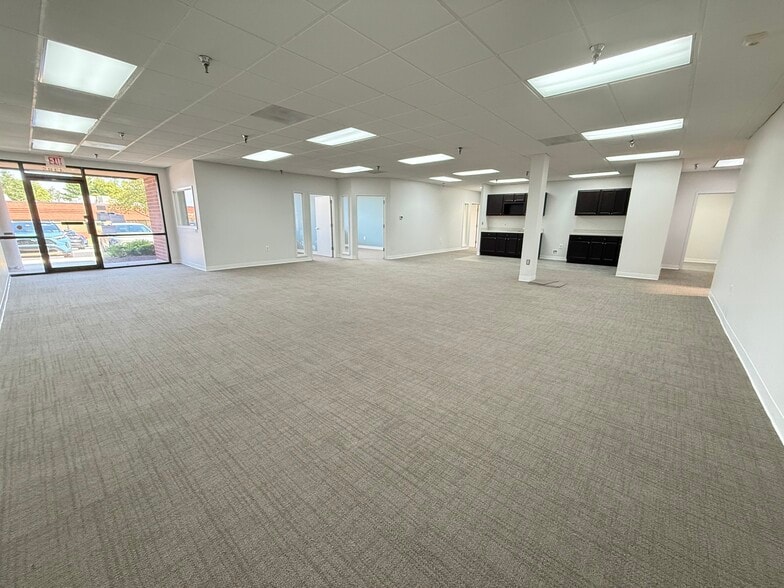 More Photos Of 4351-4395 Nicole Dr, Lanham Research And Development For Lease