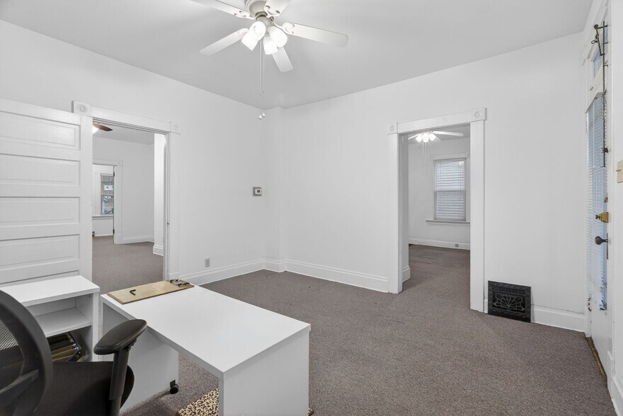 More Photos Of 1065 First Capitol Dr, Saint Charles Office For Lease