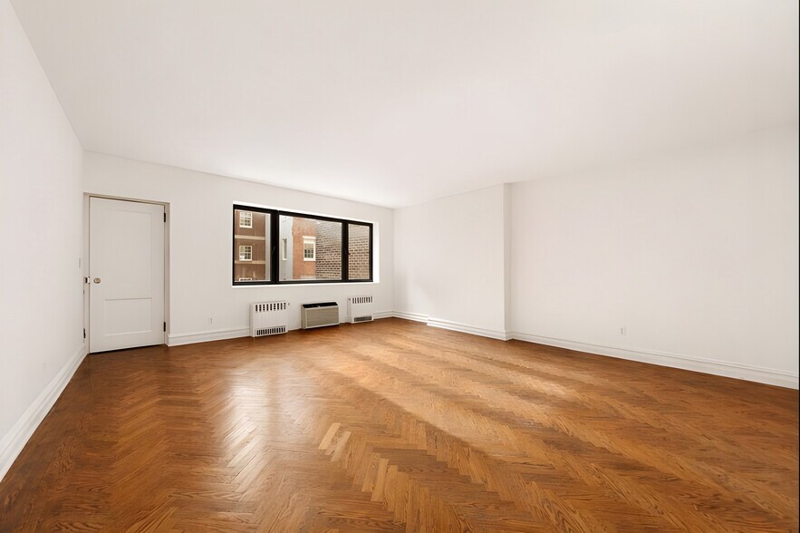 More Photos Of 52 E 69th St, New York Specialty For Sale