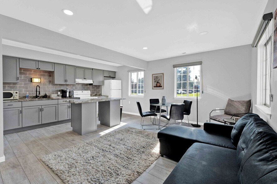 More Photos Of 23225 Deanhurst St, Clinton Township Apartments For Sale