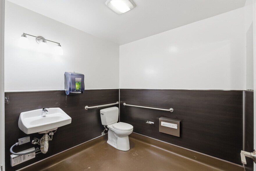 More Photos Of 2096 Lincoln Ave, San Jose Storefront Retail Office For Sale