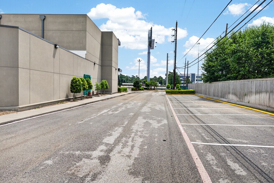 More Photos Of 25807 I-45, Spring Lodge Meeting Hall For Sale
