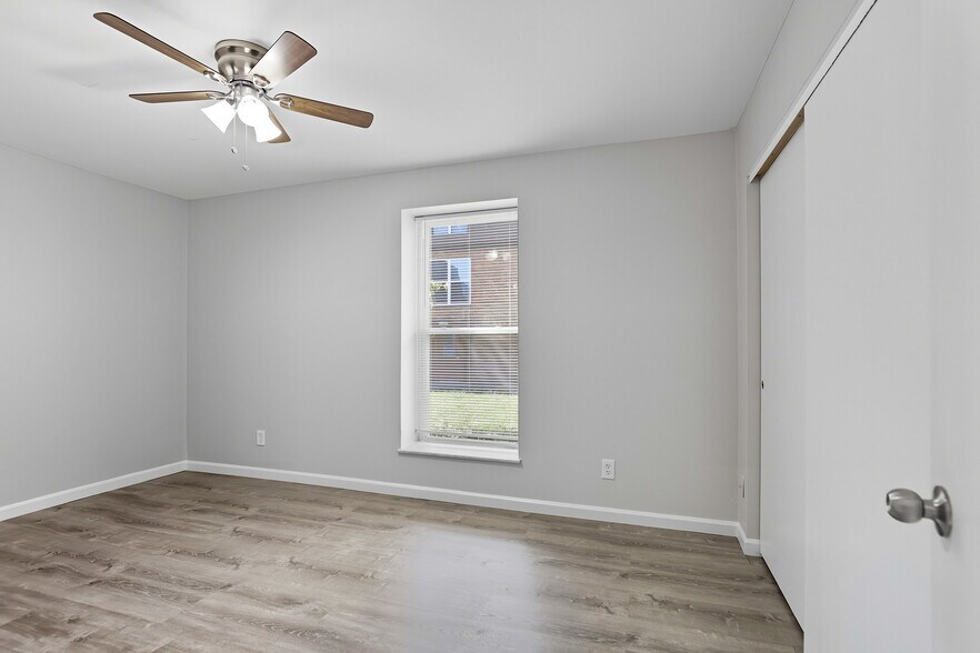 More Photos Of 11542-11556 Concord Village Ave, Saint Louis Apartments For Sale