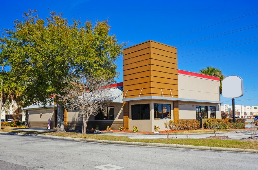Primary Photo Of 5515 International Dr, Orlando Fast Food For Lease