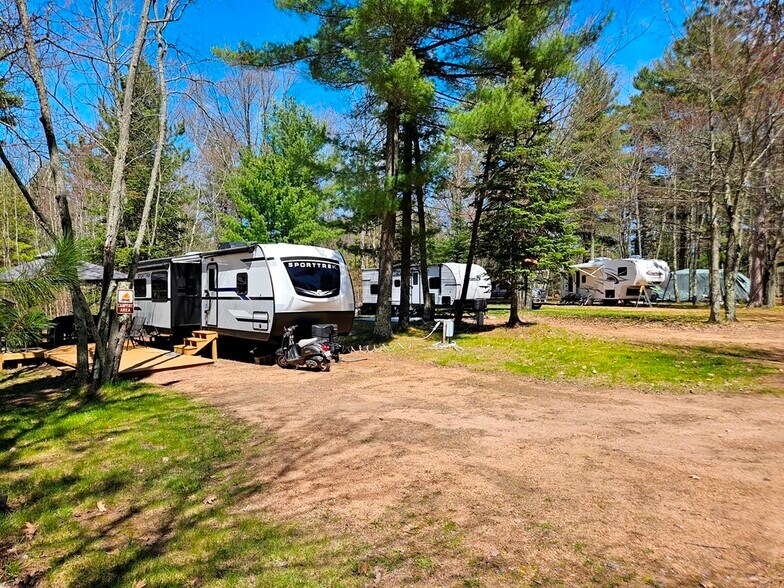 More Photos Of 4702 Hi Pines Ln, Eagle River Trailer Camper Park For Sale
