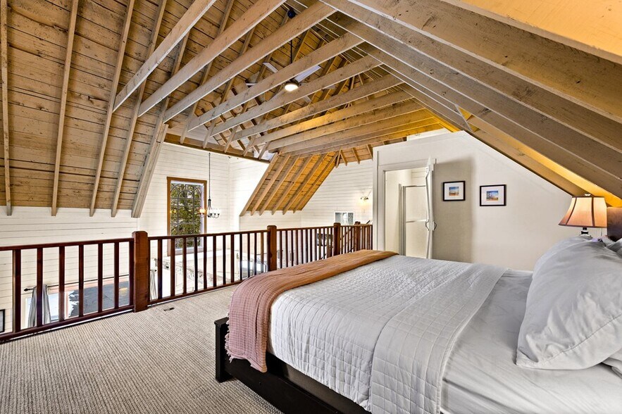 More Photos Of 219 Kentucky St, Sturgeon Bay Specialty For Sale