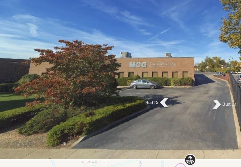 More Photos Of 12 Burt Dr, Deer Park Warehouse For Lease