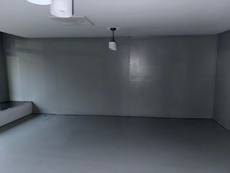More Photos Of 230 S Main St, Yazoo City General Retail For Sale