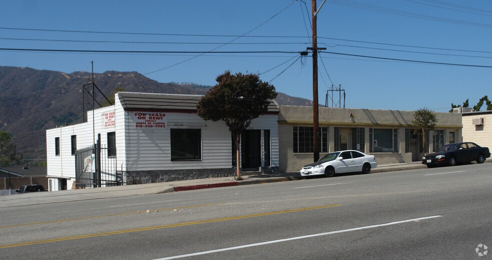 Primary Photo Of 3536 Foothill Blvd, La Crescenta Freestanding For Lease