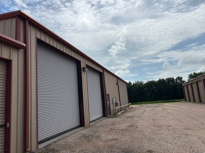 More Photos Of 3823 Fm 1128 Rd, Pearland Light Distribution For Lease