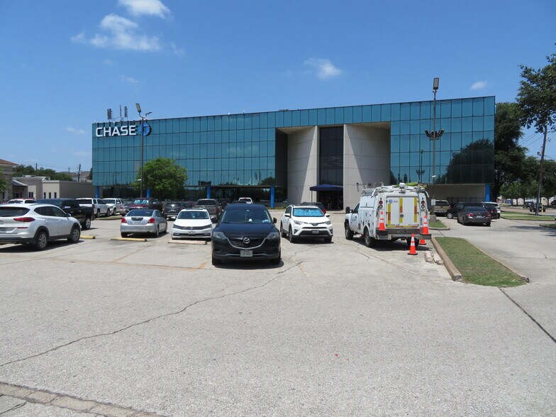 More Photos Of 226-230 Winkler Dr, Houston Storefront Retail Office For Lease