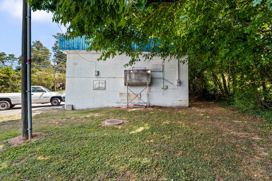 More Photos Of 5326 Main St, Walkertown Service For Sale