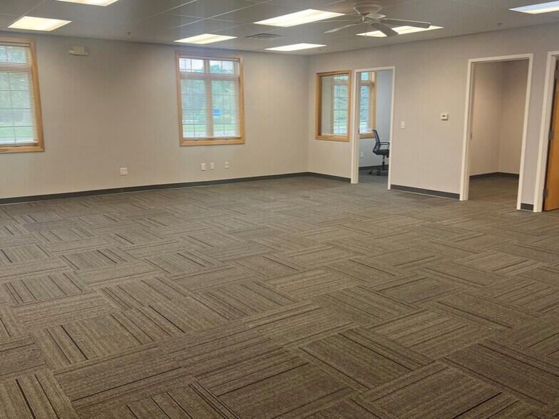 More Photos Of 388 Garden Ave, Holland Medical For Sale