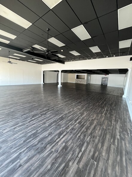 More Photos Of 7216 N Keystone Ave, Indianapolis Unknown For Lease