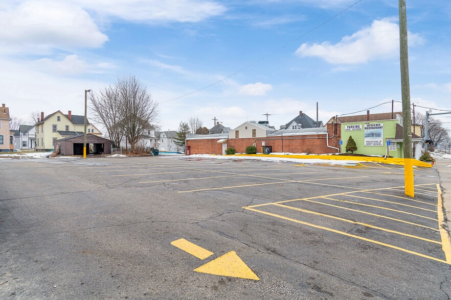 More Photos Of 816 Harrison Ave SW, Canton Restaurant For Sale