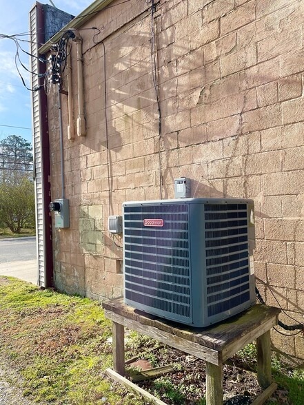 More Photos Of 3649 Willow St, Chincoteague General Retail For Sale